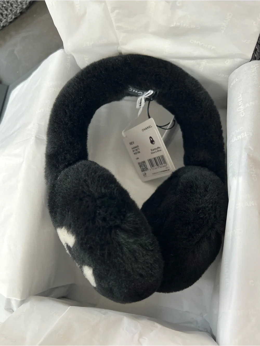Chanel earmuffs black and white